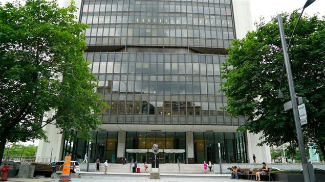 Entrada de la Bolsa de Montreal, edificio donde la Agencia Mundial Antidopaje tiene sus oficinas. 