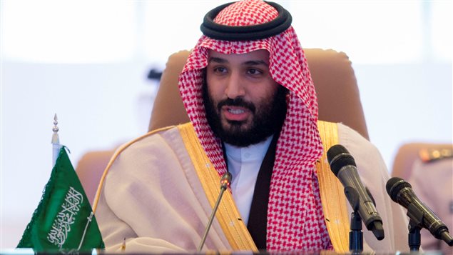 ولي العهد السعودي وزير الدفاع الأمير محمد بن سلمان متحدثاً في الجلسة الافتتاحية لاجتماع وزراء دفاع دول