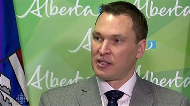  Alberta Economic Development Minister Deron Bilous says they’ll take Saskatchewan to court if it doesn’t *smarten up* and drop its licence-plate ban by midnight Wednesday