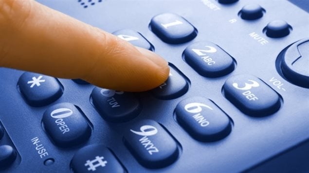 El Departamento de Impuestos de Canadá está lanzando un nuevo programa que permitirá a las personas de bajos ingresos presentar sus declaraciones de impuestos por teléfono.