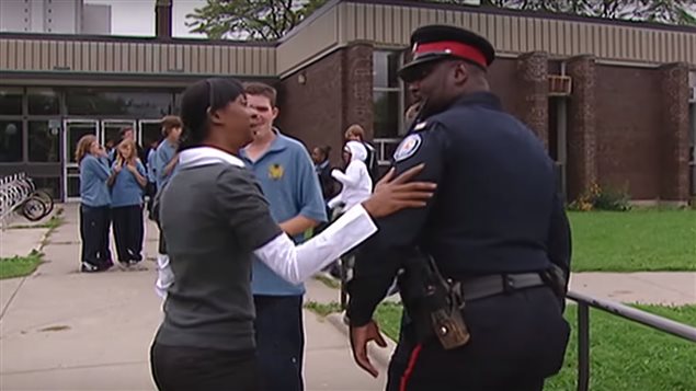 The Toronto District School Board decided last year to temporarily suspend the programme which saw armed police officers in school after some students and activist groups complained. A study of the neigbouring Peel district showed great benefits to the programme