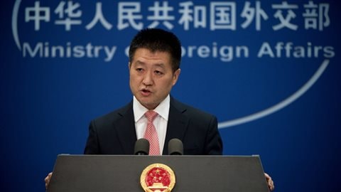 Le porte-parole du ministre chinois des Affaires étrangères, Lu Kang. Photo : Getty Images/NICOLAS ASFOURI