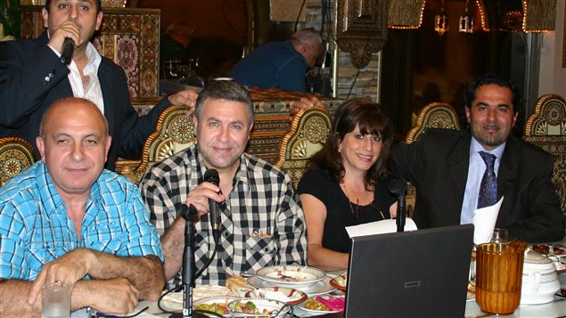 بعض أعضاء فريق البرنامج