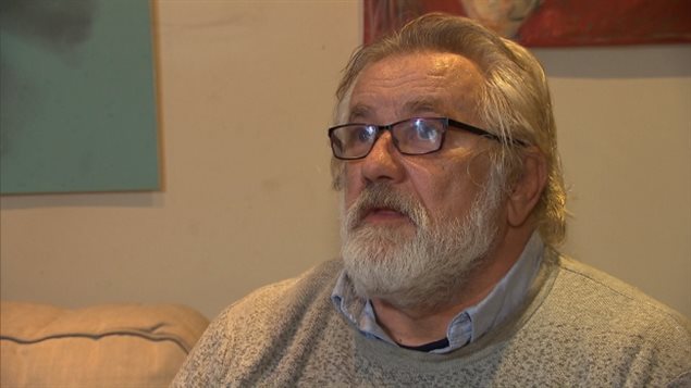 Zbigniew Malysa, a Polish Canadian who can speak 5 languages,, claims he was belittled and then ignored by a urologist at the CHUM super hospital for no being able to speak French. 
