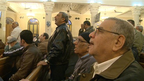 La montée des islamistes inquiète les coptes