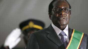 Robert Mugabe lors de son assermentation
