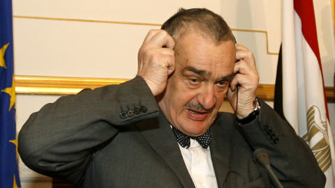 Le ministre tchèque des Affaires étrangères, Karel Schwarzenberg, en conférence de presse au Caire, en Égypte