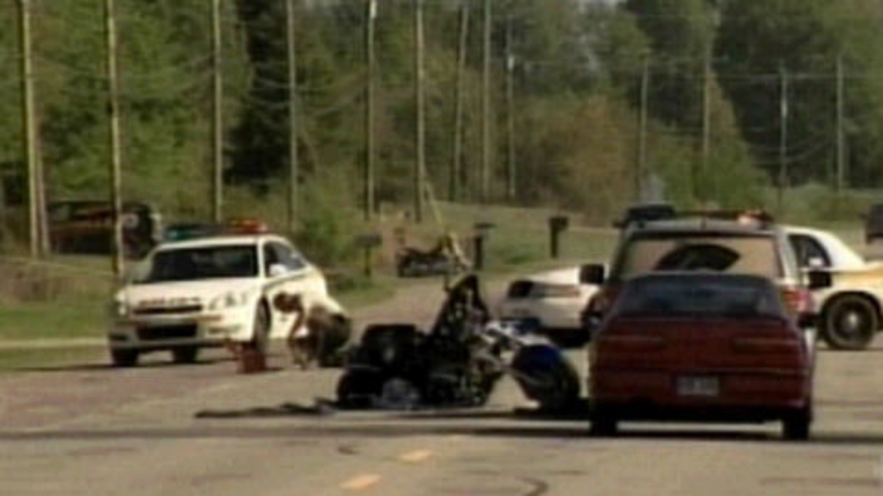 Un motocycliste perd la vie RadioCanada