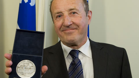 Bernard Derome a été décoré de la Médaille d'honneur de l'Assemblée nationale.