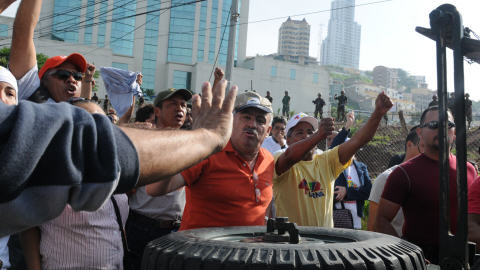 Des partisans du président Zelaya manifestent dans la capitale.
