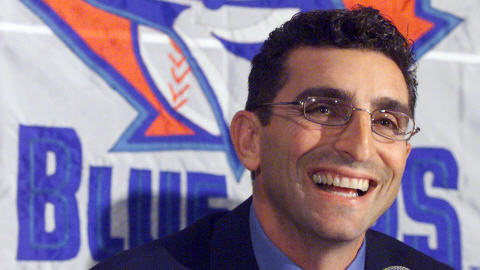 Ricciardi remercié | Radio-Canada