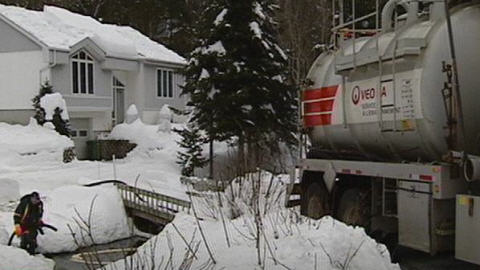 Les autorités sanitaires continuent de nettoyer le déversement