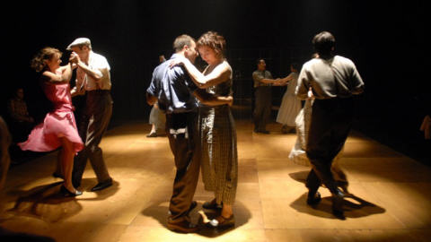 Scène extraite de « On achève bien les chevaux », l'adaptation théâtrale de Marie-Josée Bastien
