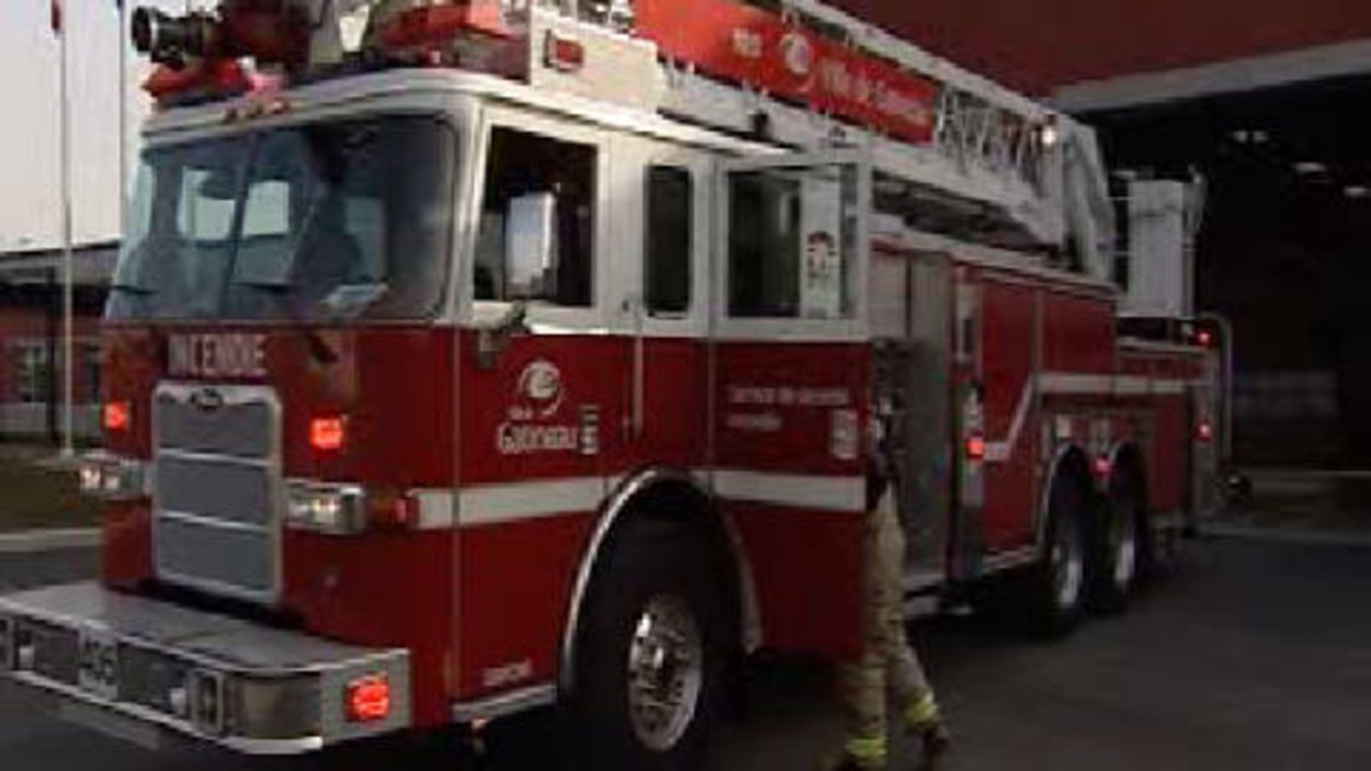 Les pompiers devront se soumettre au code disciplinaire | Radio-Canada