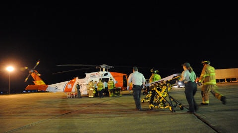 Une explosion sur une plate-forme de forage dans le Golfe du Mexique. Les secours s'organisent, notamment à partir de la Nouvelle-Orléans.
