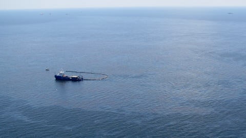 Une importante nappe de pétrole