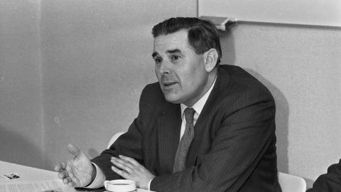 Une photo datant du 19 décembre 1984 de Roger Vangheluwe après sa nomination comme évêque de Bruges.