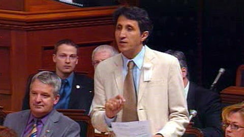 Amir Khadir lors de la période des questions, le 27 mai 2010.
