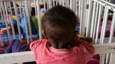 Un jeune garçon à l'hôpital