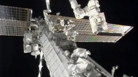 La première sortie dans l'espace, qui a duré plus de huit heures, a été un échec.