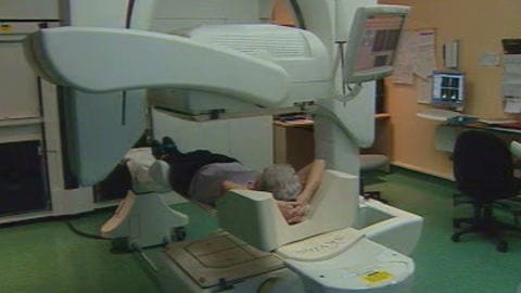 Un appareil d'imagerie médicale qui utilise des isotopes radioactifs.