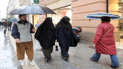 Des femmes portant le voile intégral à Marseille