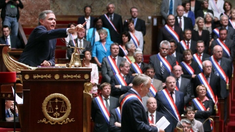 Le président de l'Assemblée nationale, Bernard Accoyer, a eu du mal à ramener l'ordre.