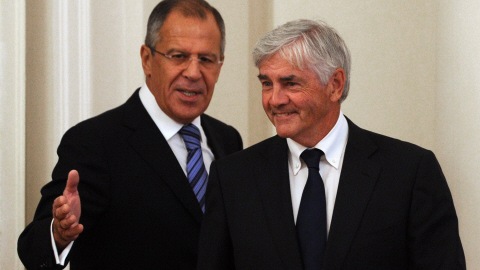 Les ministres canadien et russe des Affaires étrangères, Lawrence Cannon et Sergueï Lavrov.