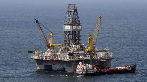 La plateforme Transocean Development Driller III qui a foré le puits de secours principal.