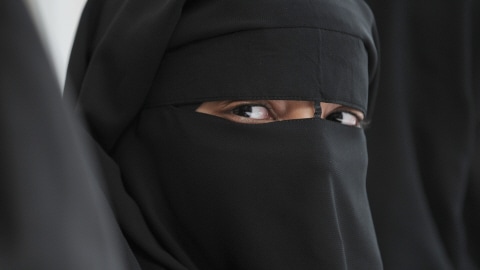 Une femme portant le niqab.