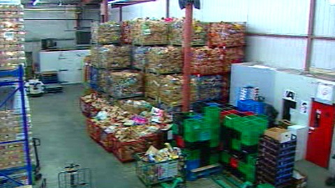 La clientèle des banques alimentaires est la première touchée en cas de crise économique, mais elle est aussi la dernière à s'en remettre.