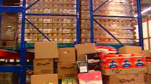 Les banques alimentaires font face à une hausse de la demande.