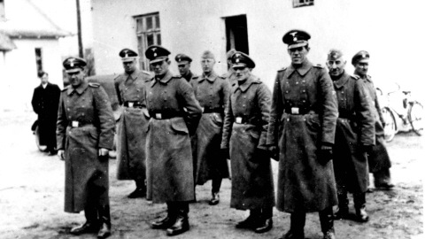 Gardes nazis au camp de concentration de Belzec, en Pologne occupée, 1942