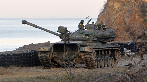 Un char sud-coréen sur l'île de Yeonpyeong