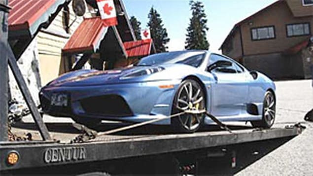 saisie ferrari voiture