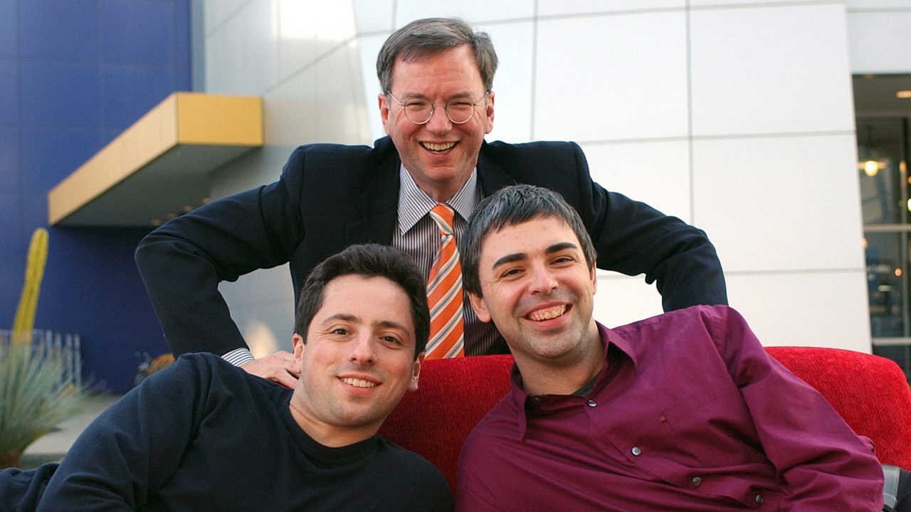 Les dirigeants de Google : Sergueï Brin, Eric Schmidt et Larry Page (de gauche à droite)