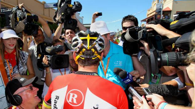 Lance Armstrong face à la presse