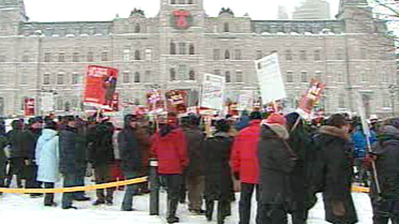 Les procureurs de la Couronne, notaires et juristes à l'emploi du gouvernement du Québec sont en grève.