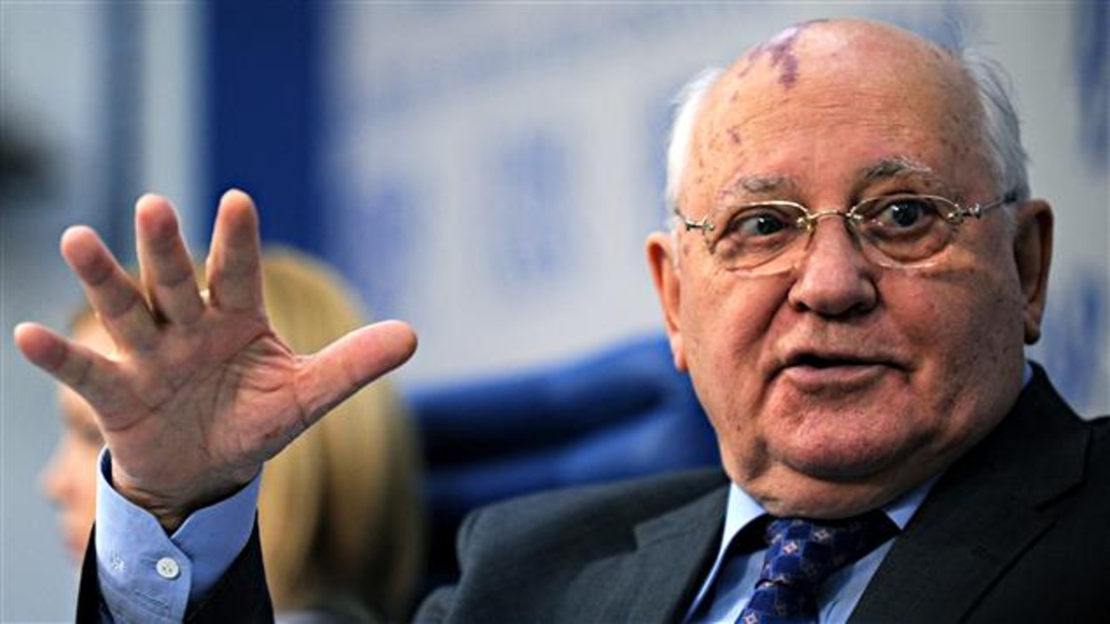 Russie : Gorbatchev craint la stagnation avec le retour de ...