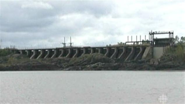 Barrage d'AbitibiBowater d'Iroquois Falls