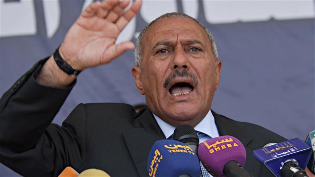 Le président du Yémen Ali Abdallah Saleh s'adresse à ses partisans à Sanaa.