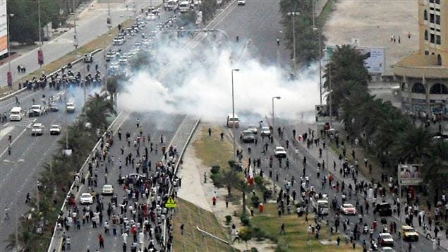 Policiers et manifestants à Bahreïn