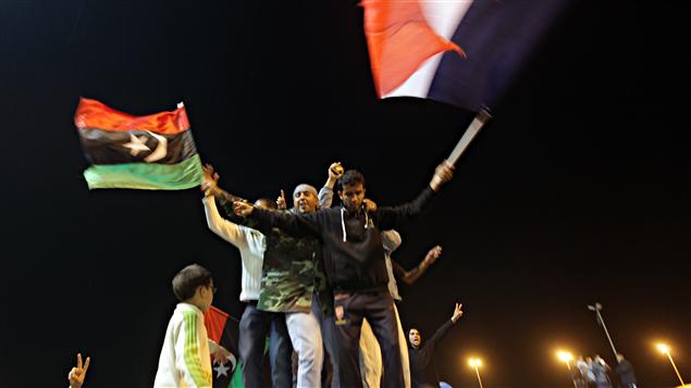 Des rebelles à Benghazi