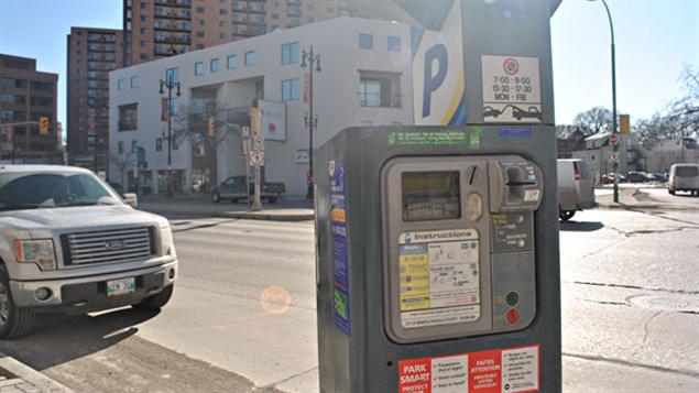 Le tarif horaire du stationnement au centre-ville de Winnipeg pourrait doubler.