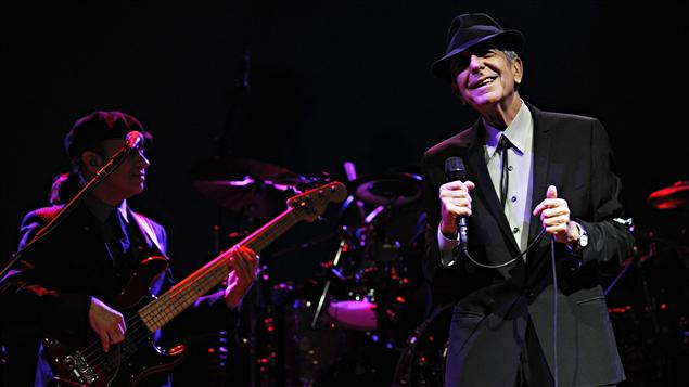 Leonard Cohen en sepctacle le 17 avril 2009, en Californie