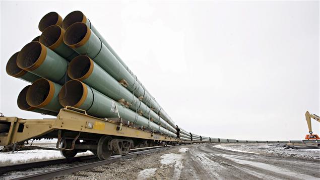 Des tuyaux du premier projet de pipeline Keystone arrivent à Milton, au Dakota du Nord (archives)