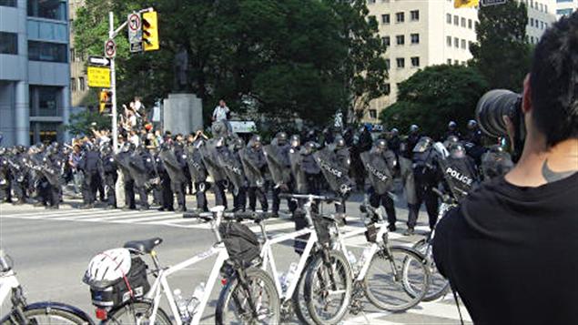 Des policiers lors du G20 de Toronto