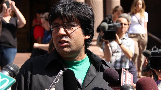 Jaggi Singh à sa sortie du tribunal le 21 juin 2011