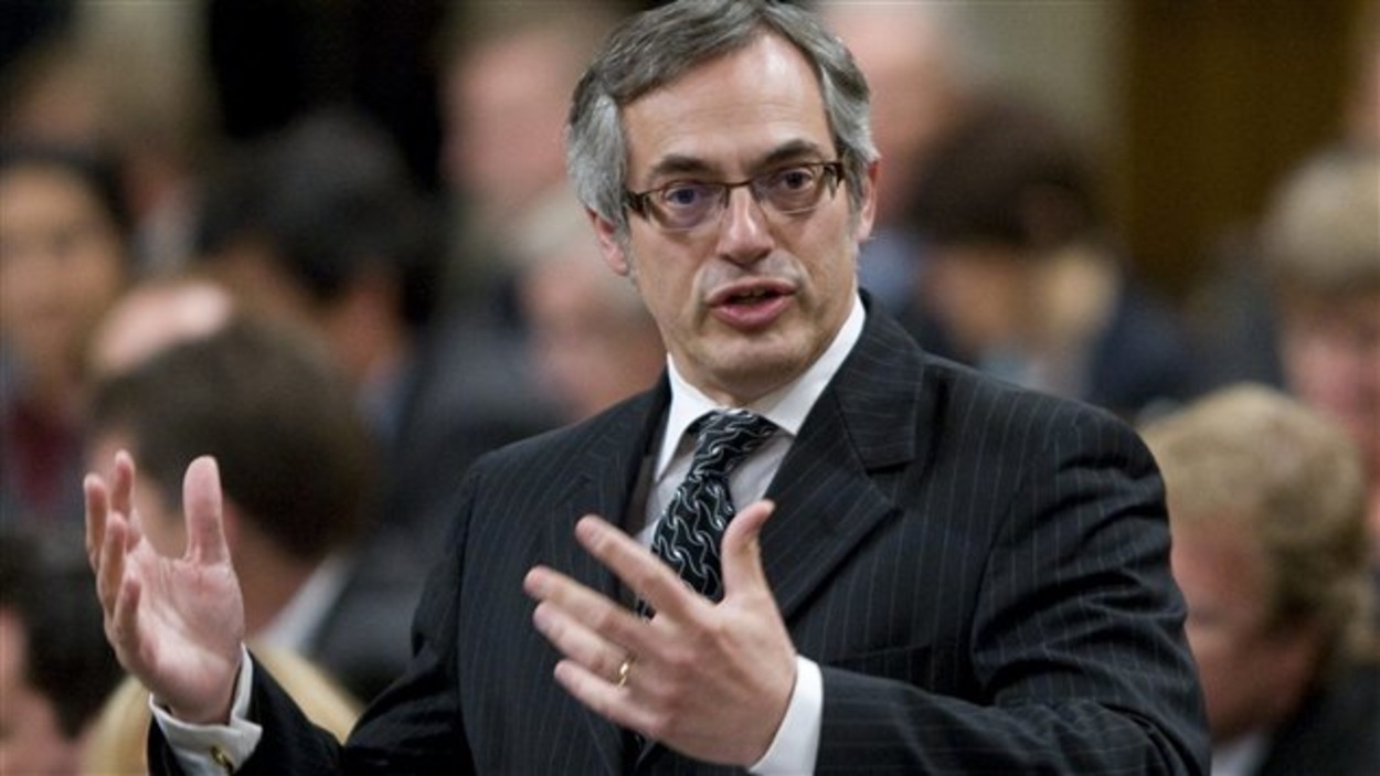 Sommet du G8 : Tony Clement répondra en comité parlementaire | Radio-Canada