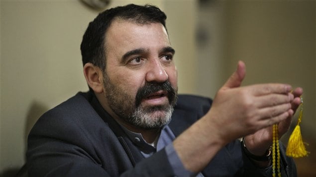 Ahmed Wali Karzaï, dans son bureau de Kandahar, en février 2011.